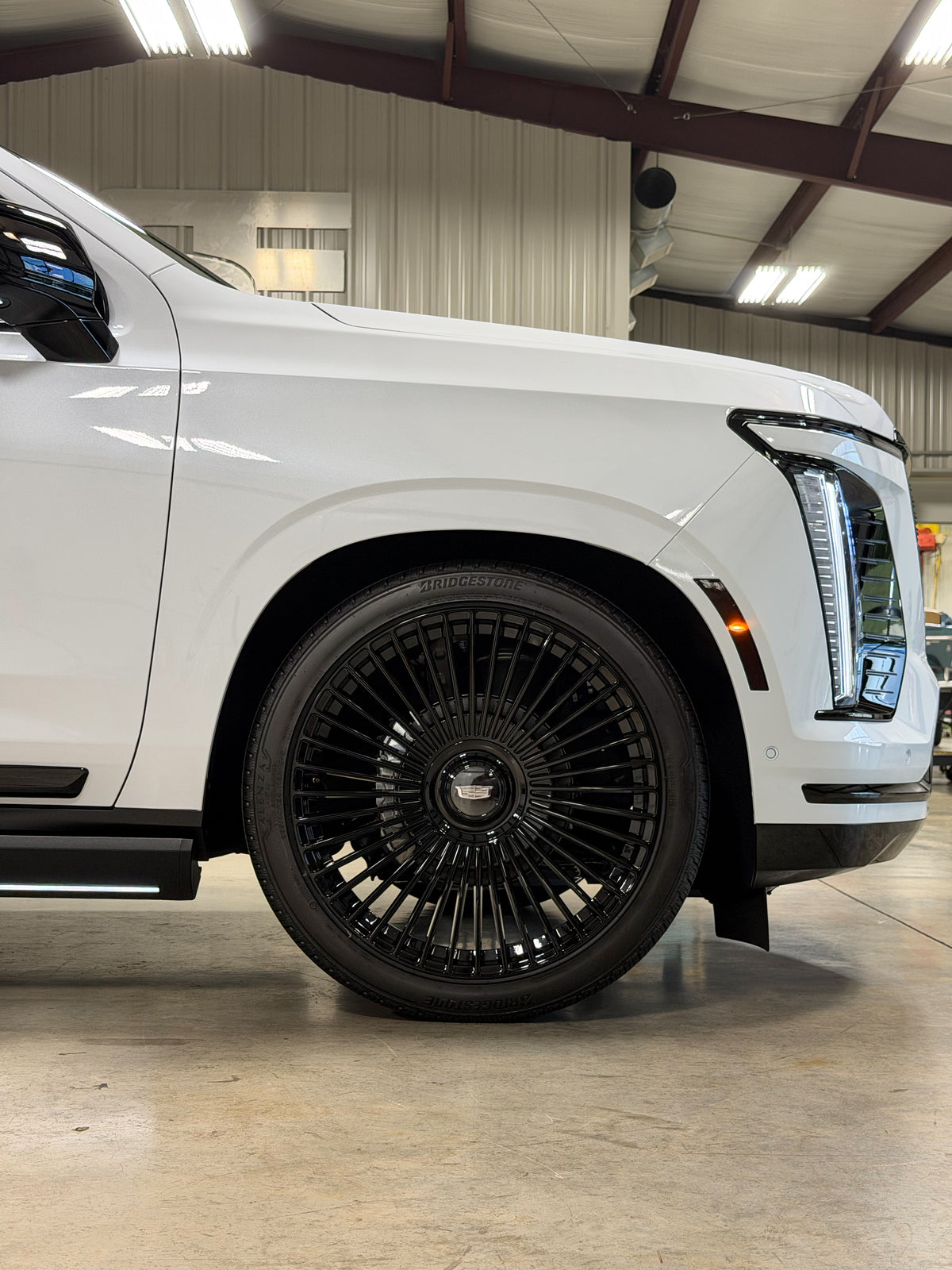 24" Luxury Multi-Spoke Flow Forged Wheels w/ Floating Center Caps | Gloss Black | | Cadillac Escalade, GMC & Chevrolet
